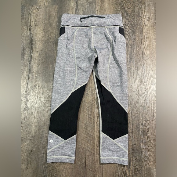 LULULEMON Pace Rival Crop Leggings - Picture 2 of 4